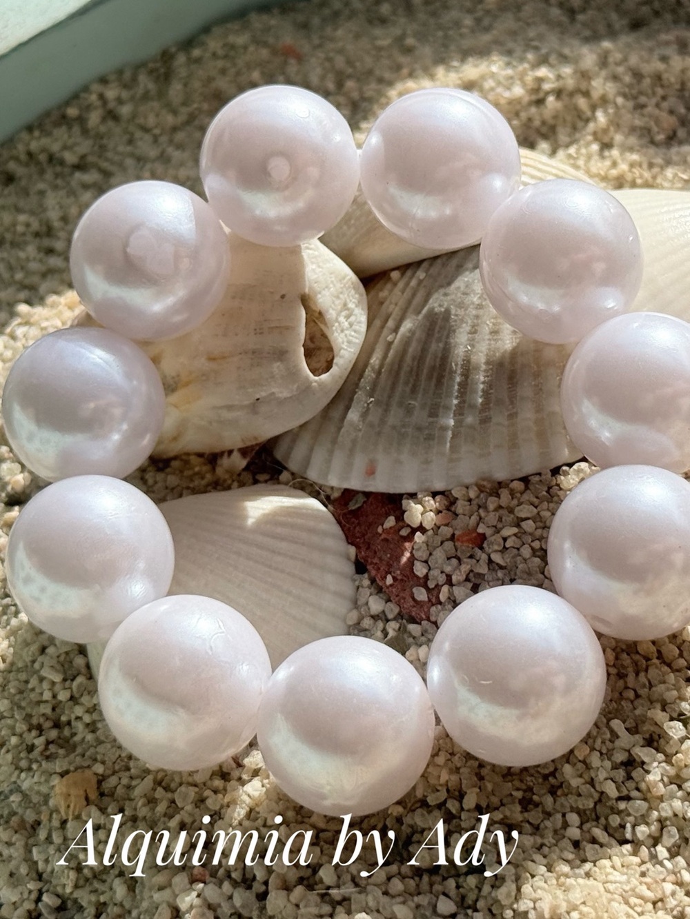 EXAGGERATED + ACRYLIC + Pearl Stretch Bracelet